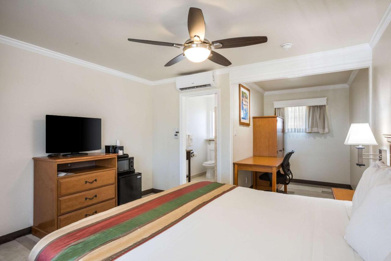 Rodeway Inn At מורו ביי מראה חיצוני תמונה