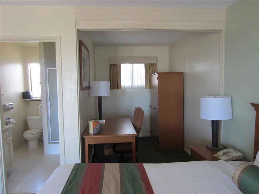 Rodeway Inn At מורו ביי מראה חיצוני תמונה
