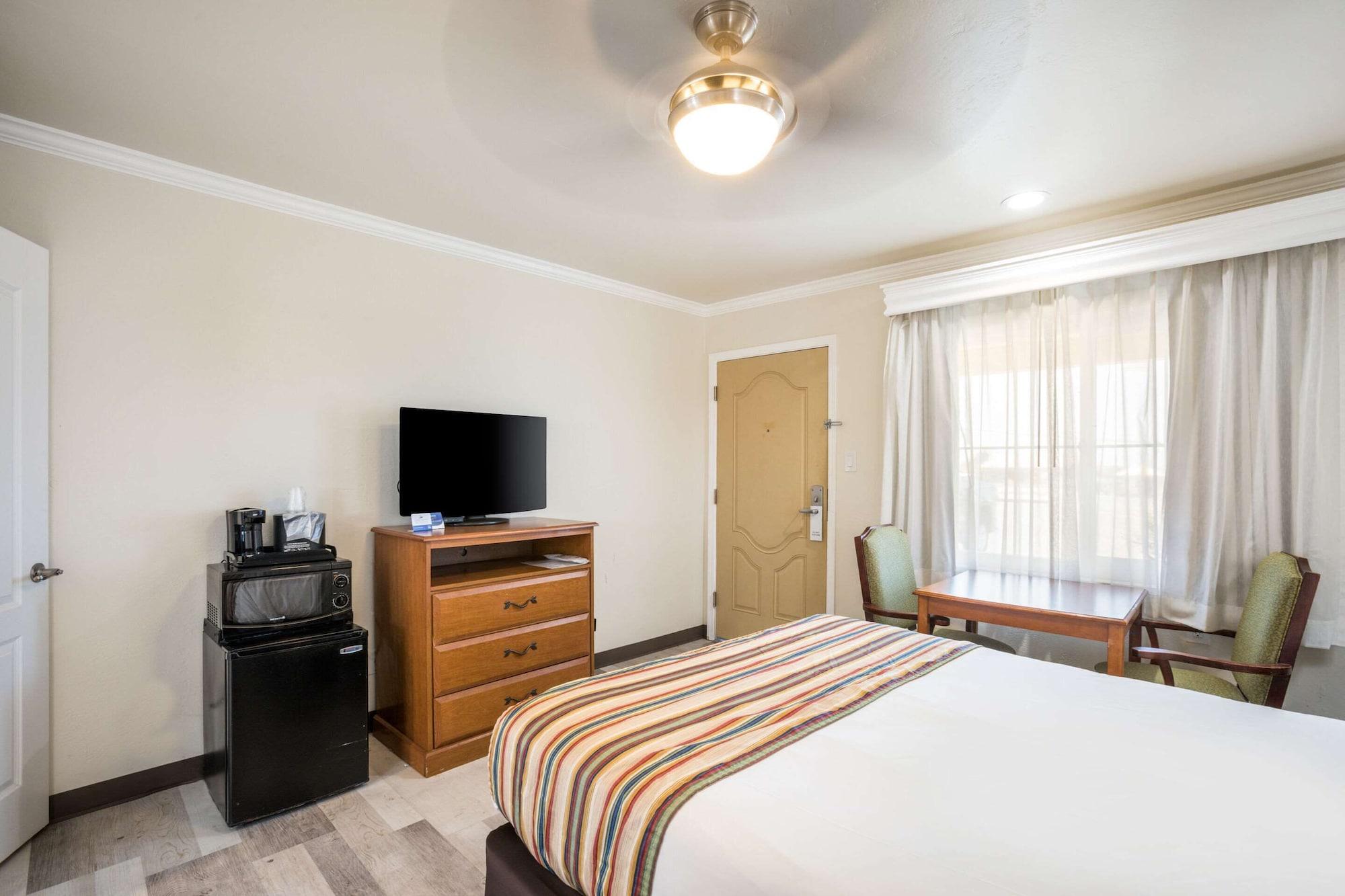 Rodeway Inn At מורו ביי מראה חיצוני תמונה